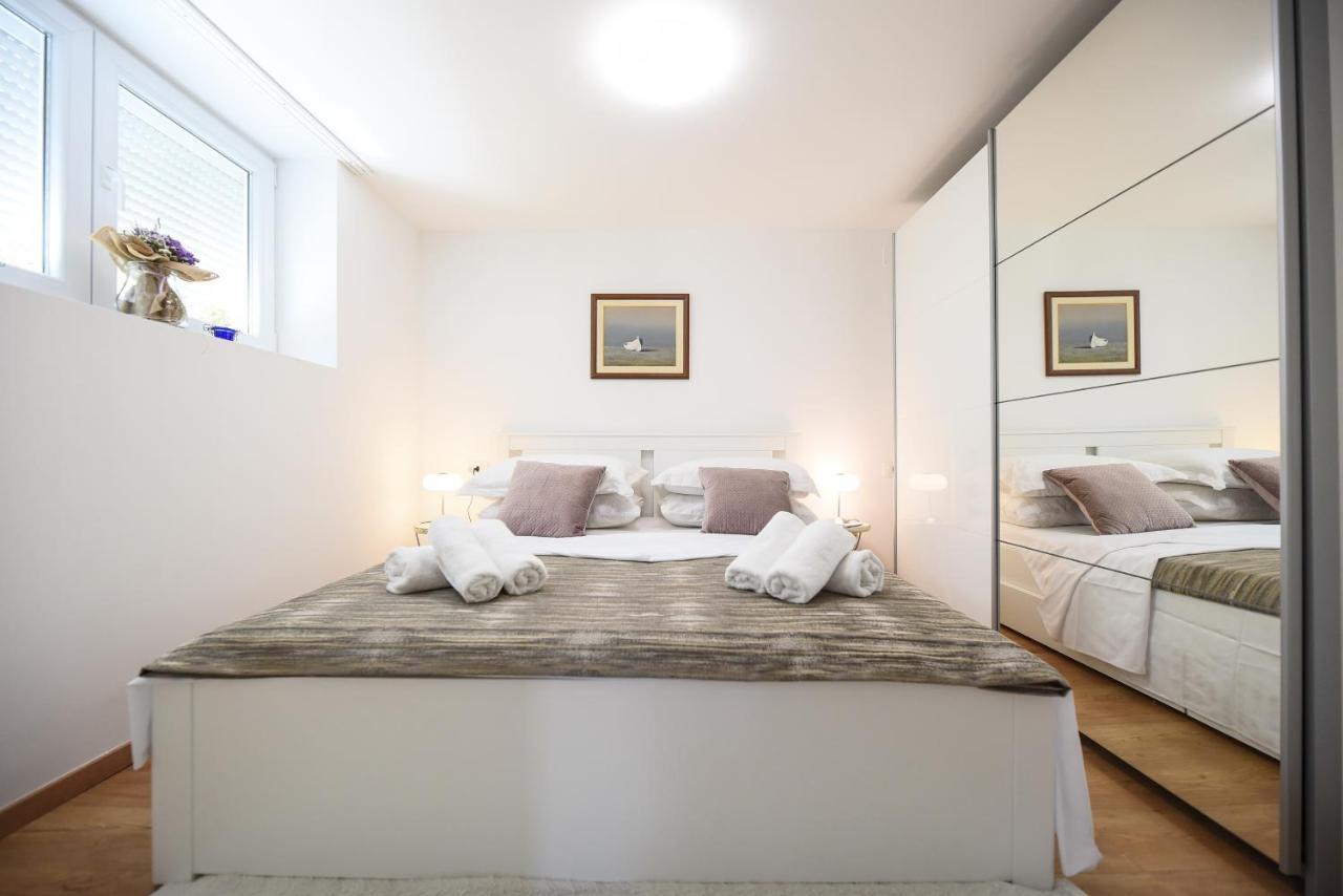Apartman Maja Lägenhet Zadar Exteriör bild