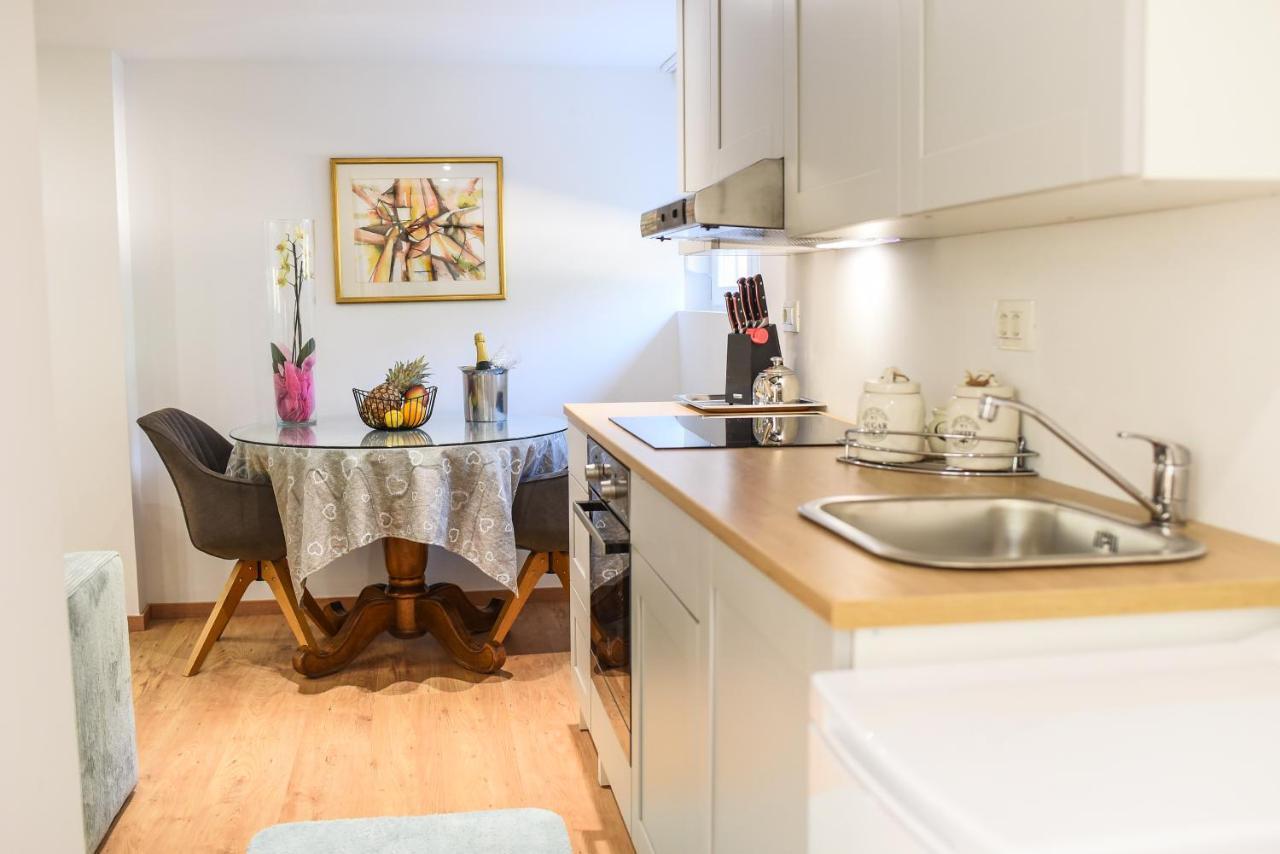 Apartman Maja Lägenhet Zadar Exteriör bild
