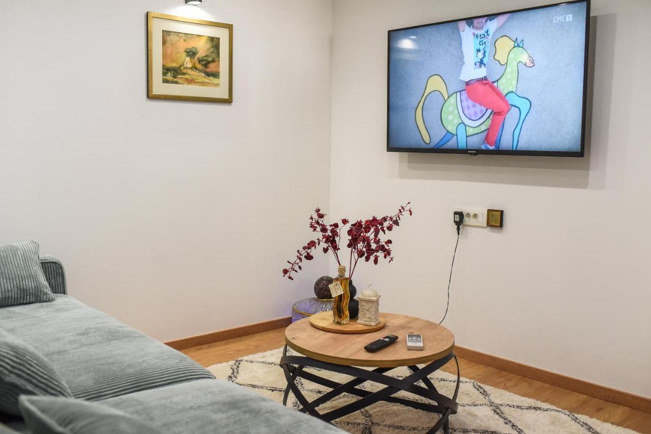 Apartman Maja Lägenhet Zadar Exteriör bild